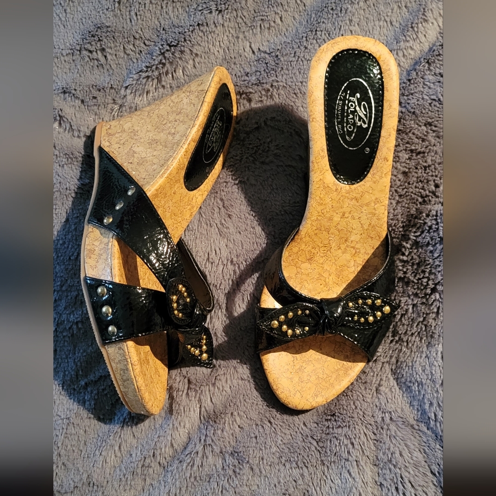 Cork and patent leather wedges
